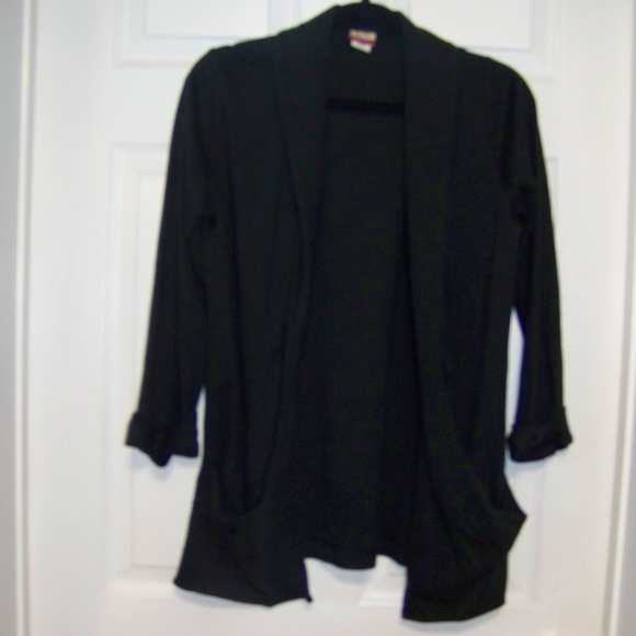 !!! 3 for $25 Tudor Court Cardigan - Picture 1 of 2